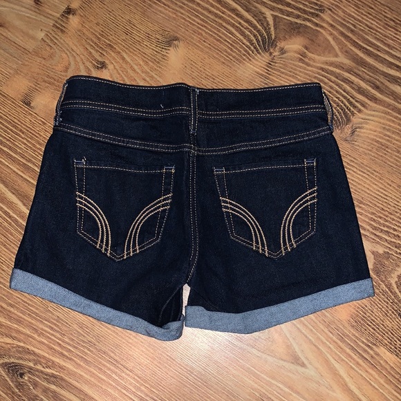 Hollister Midi Short 4” inseam - Picture 2 of 3